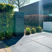 vrijstaande pakketbrievenbus tuin